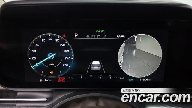 Kia Carnival 2021 — ფოტო 8/20