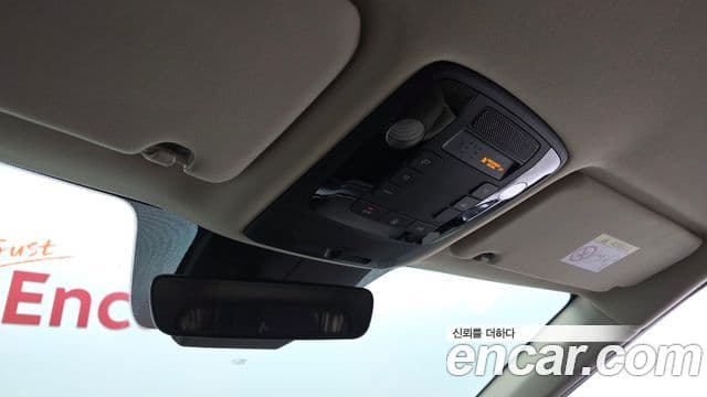 Kia Carnival 2021 — ფოტო 19/20