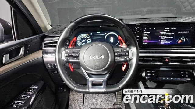 Kia K5 2022 — Şəkil 13/20
