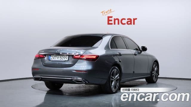 Mercedes-Benz E-Class 2021 — ფოტო 2/20