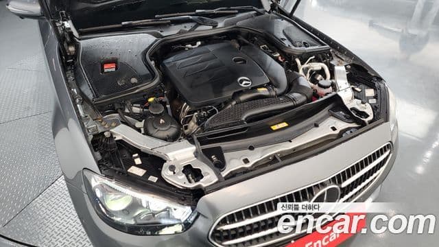 Mercedes-Benz E-Class 2021 — ფოტო 6/20