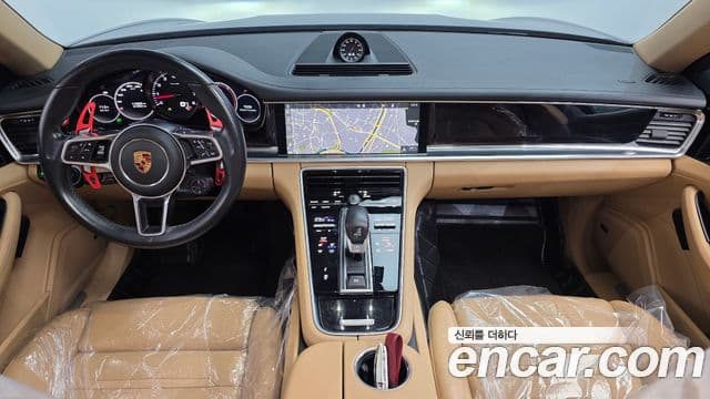 Porsche Panamera 2018 — Şəkil 7/20