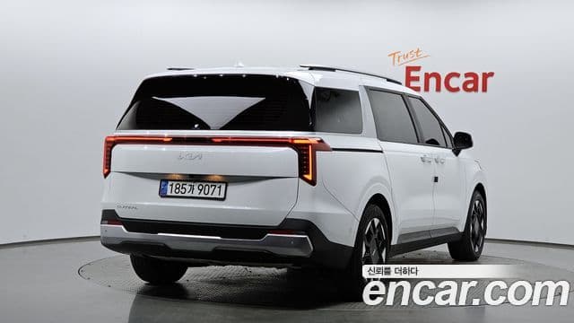 Kia Carnival 2024 — ფოტო 2/20