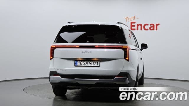 Kia Carnival 2024 — ფოტო 4/20