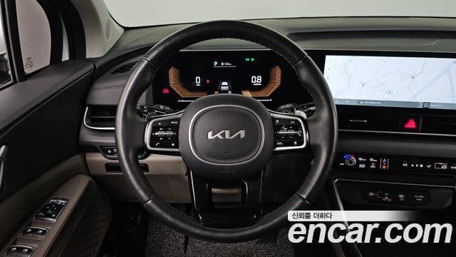 Kia Carnival 2024 — ფოტო 13/20