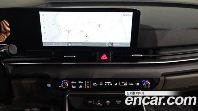 Kia Carnival 2024 — ფოტო 14/20