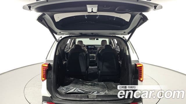 Kia Carnival 2024 — ფოტო 20/20