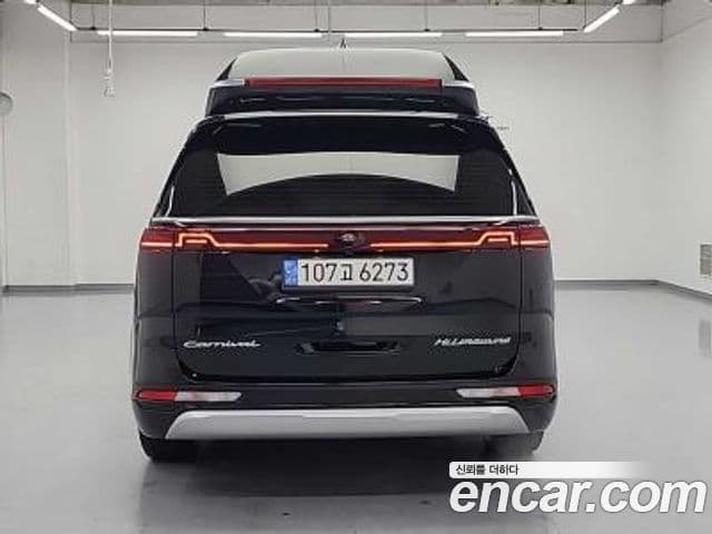 Kia Carnival 2020 — Фото 1/20