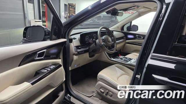 Kia Carnival 2023 — Şəkil 8/20