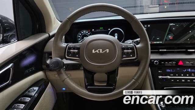 Kia Carnival 2023 — Фото 13/20