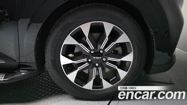 Kia Carnival 2023 — Photo 16/34