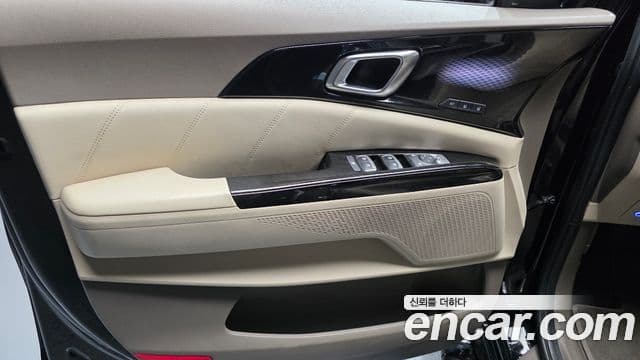 Kia Carnival 2023 — Photo 34/34