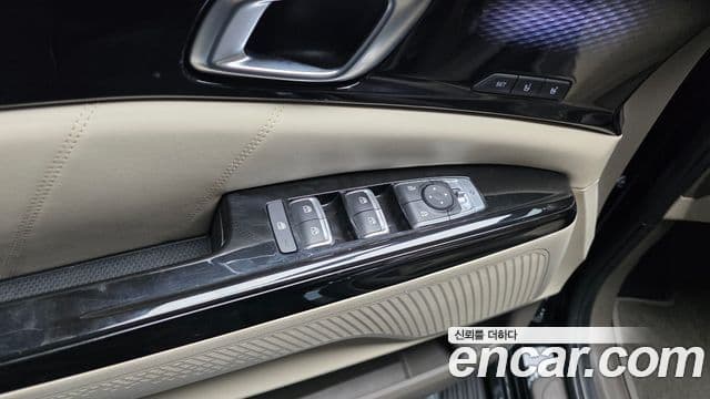 Kia Carnival 2023 — Photo 31/34