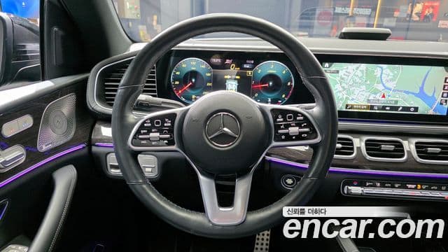 Mercedes-Benz GLE-Class 2022 — ფოტო 13/20