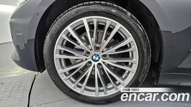 BMW 3 Series 2021 — фото 5 из 20