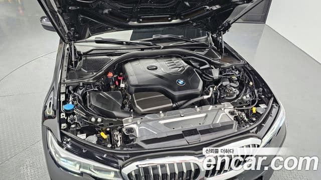 BMW 3 Series 2021 — фото 6 из 20