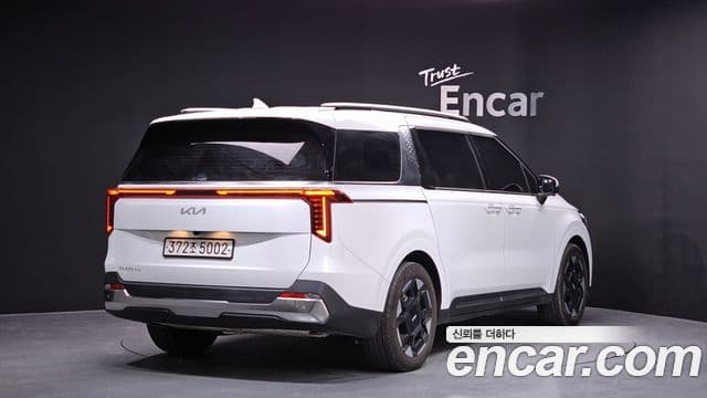 Kia Carnival 2024 — ფოტო 2/20