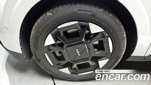 Kia Carnival 2024 — ფოტო 5/20
