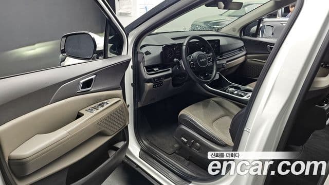 Kia Carnival 2024 — ფოტო 10/20