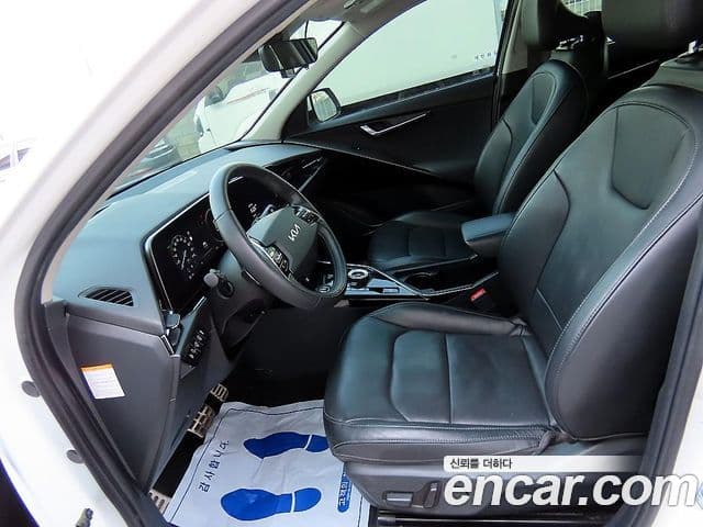 Kia Niro 2022 — ფოტო 4/20
