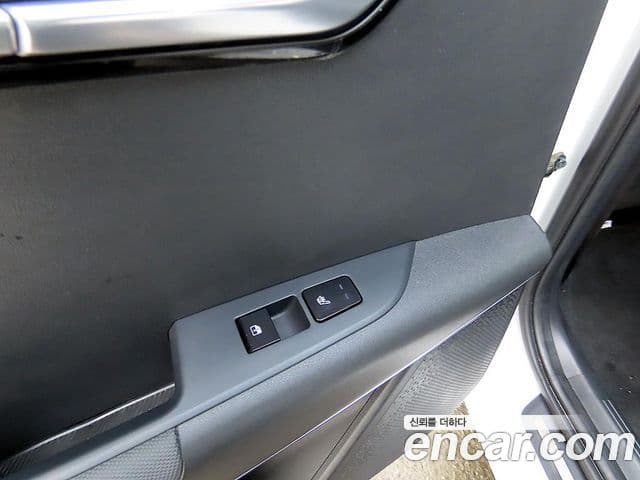 Kia Niro 2022 — ფოტო 14/20