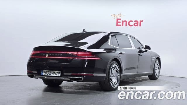 Genesis G90 2023 — ფოტო 2/20