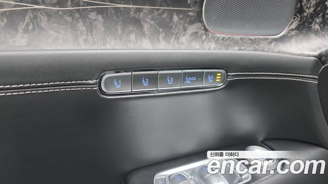Genesis G90 2023 — Photo 16/35
