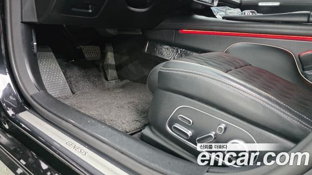 Genesis G90 2023 — Photo 13/35