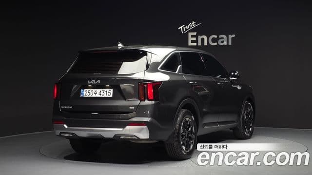 Kia Sorento 2023 — Şəkil 2/20