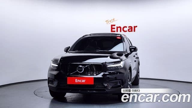 Volvo XC40 2018 — Şəkil 3/20