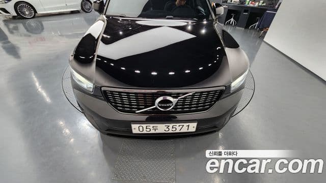 Volvo XC40 2018 — Şəkil 20/20