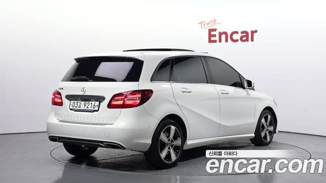 Mercedes-Benz B-Class 2018 — Фото 2/20