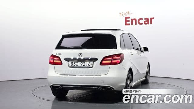 Mercedes-Benz B-Class 2018 — Фото 4/20