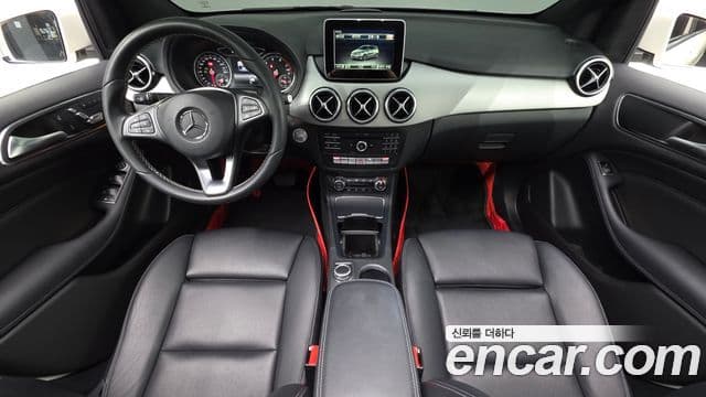 Mercedes-Benz B-Class 2018 — Фото 7/20