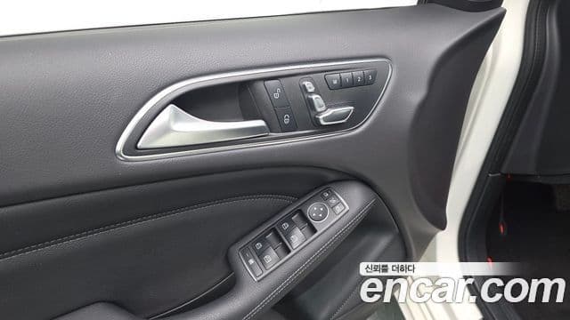 Mercedes-Benz B-Class 2018 — Фото 13/20