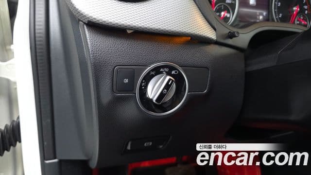 Mercedes-Benz B-Class 2018 — Фото 14/20