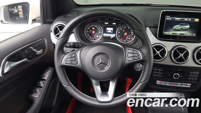Mercedes-Benz B-Class 2018 — Фото 15/20