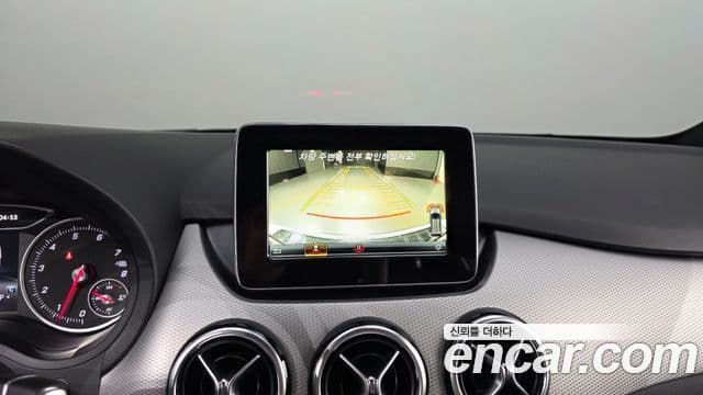 Mercedes-Benz B-Class 2018 — Фото 17/20