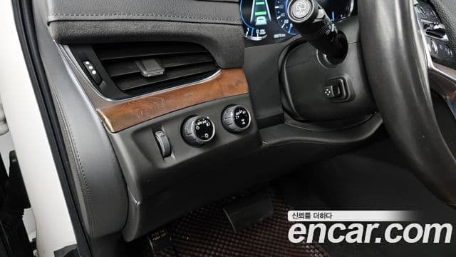 Cadillac Escalade 2020 — Photo 6/34
