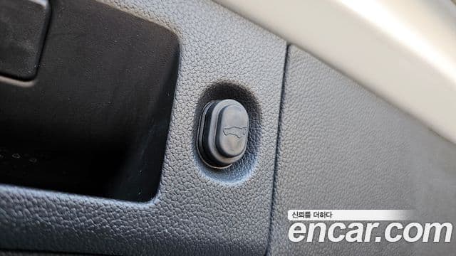 Cadillac Escalade 2020 — Photo 30/34