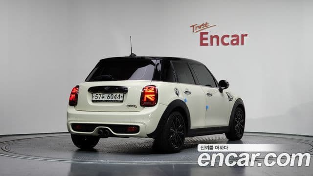 Mini Cooper S 2019 — Şəkil 2/20