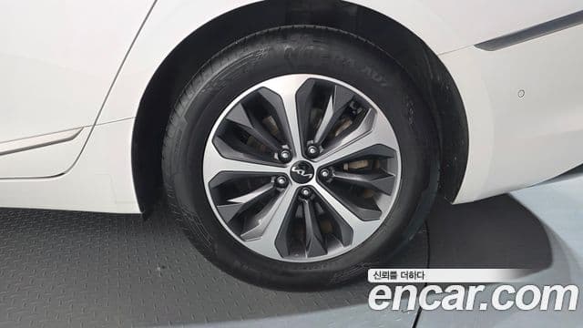 Kia K8 2022 — ფოტო 5/20