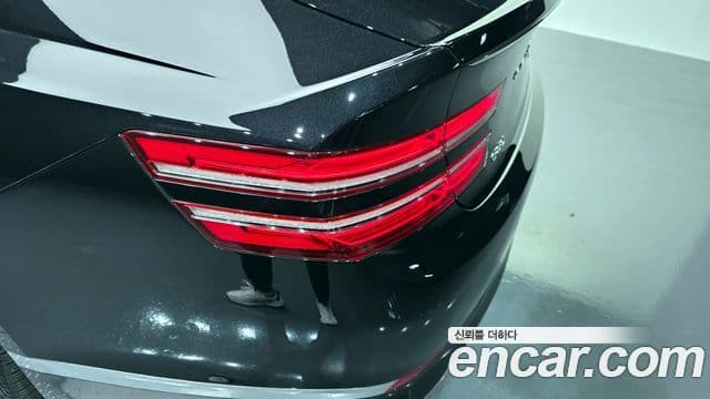 Genesis G80 2023 — Photo 26/30