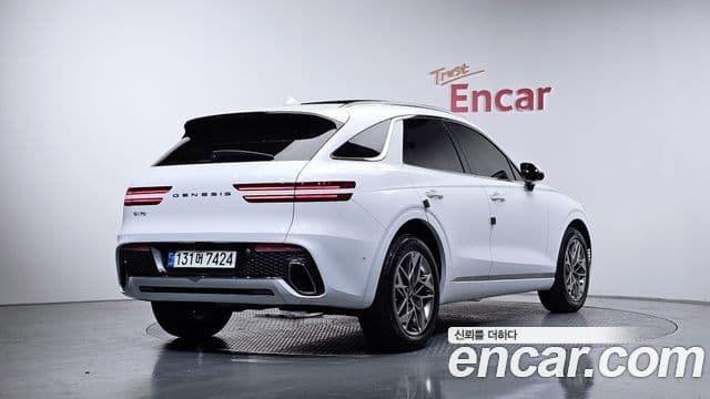Genesis GV70 2021 — Фото 2/20