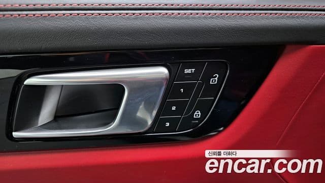 Porsche Cayenne 2023 — Photo 7/32