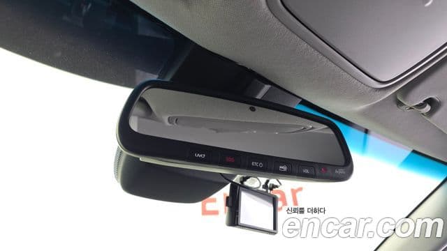 Kia Niro 2019 — Фото 18/20