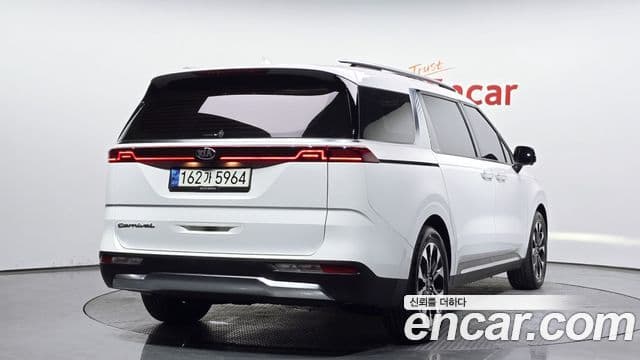Kia Carnival 2021 — Фото 2/20