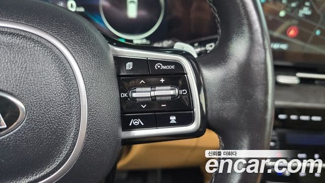 Kia Carnival 2021 — Фото 14/20