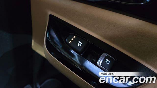 Kia Carnival 2021 — Фото 16/20
