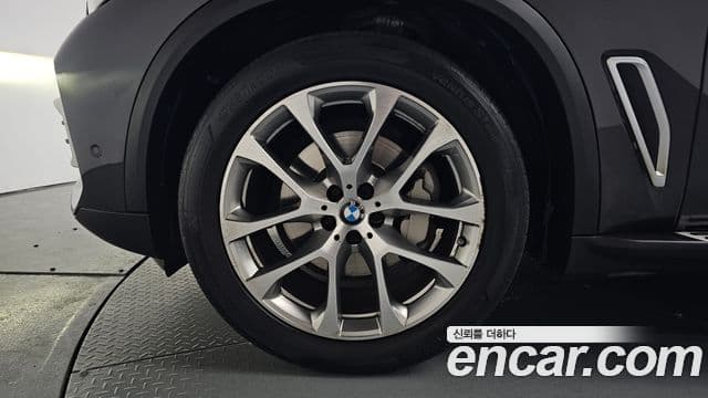 BMW X5 2020 — ფოტო 5/20
